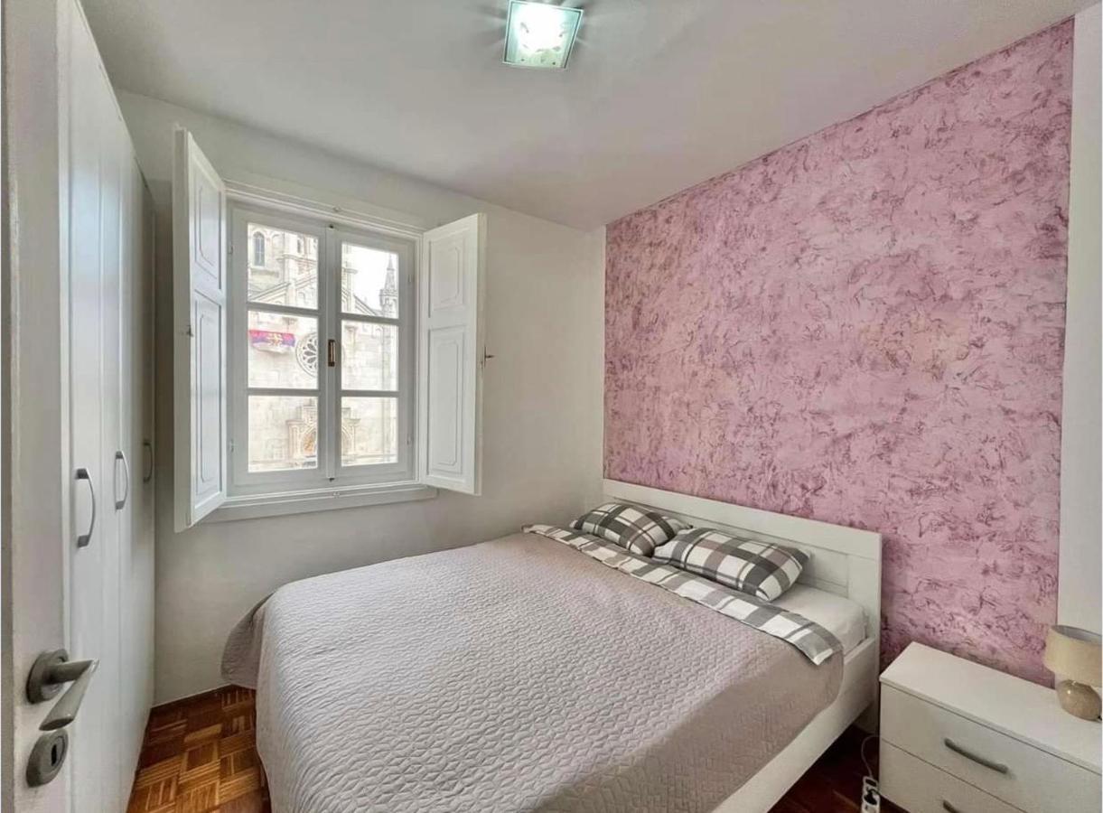 Apartment Old Town Milica แฮร์เซ็ก-โนวี ภายนอก รูปภาพ