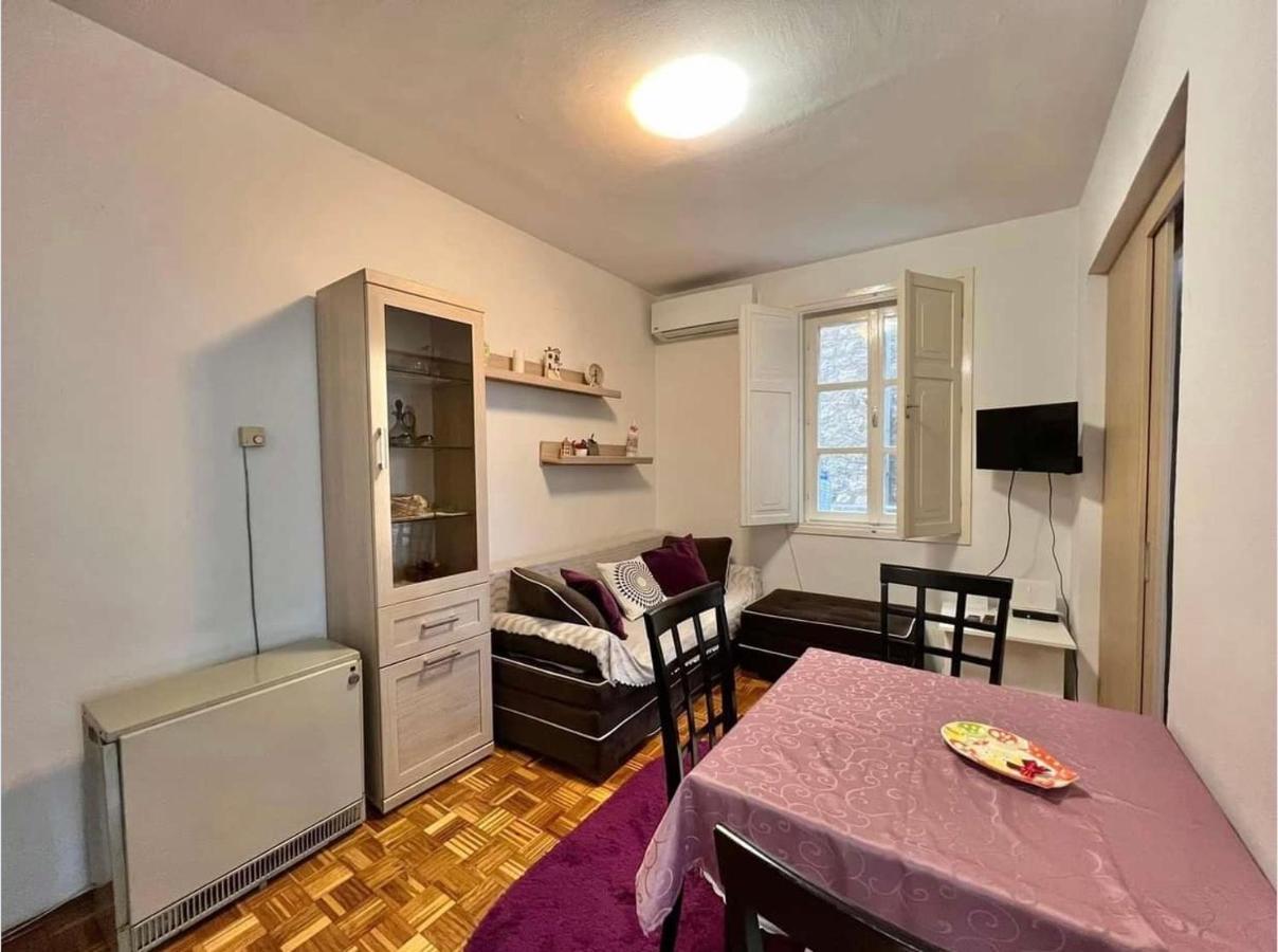 Apartment Old Town Milica แฮร์เซ็ก-โนวี ภายนอก รูปภาพ